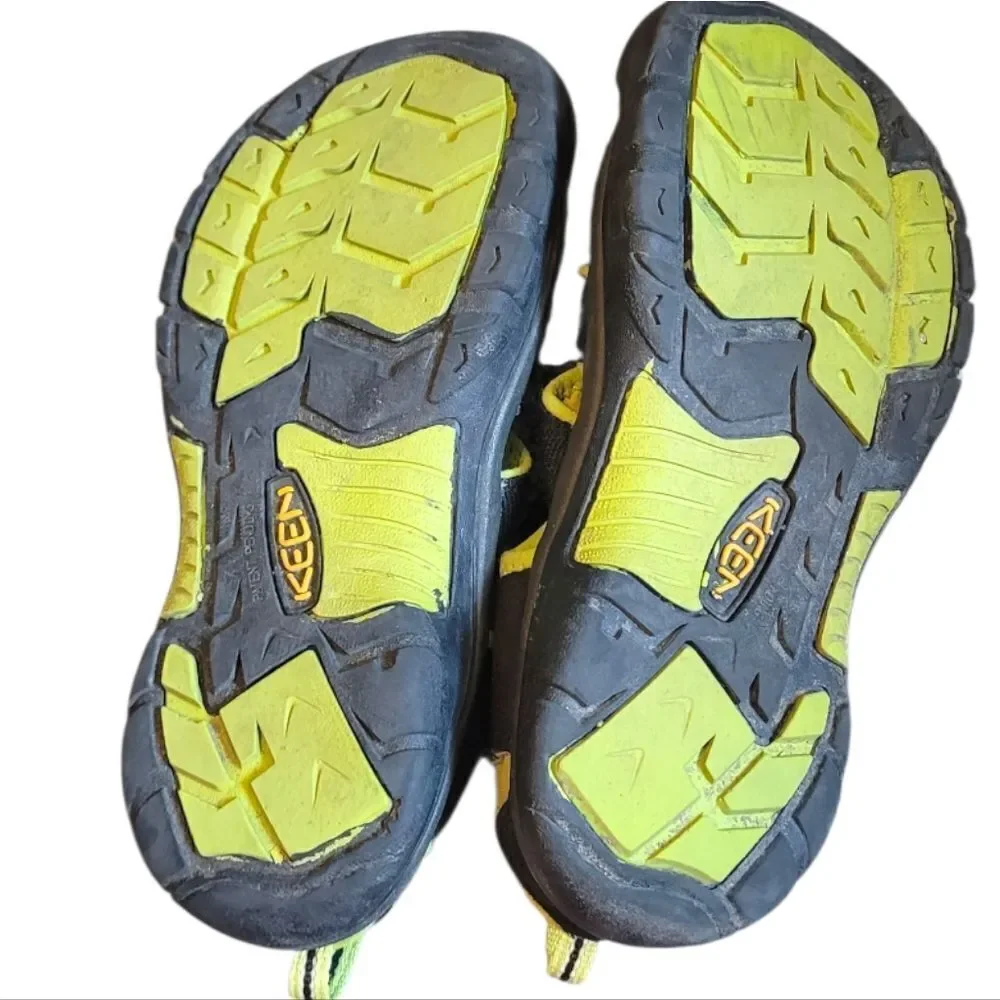 Keen Youth Newport Black And Neon Green H20 Water Sandals Size US 5